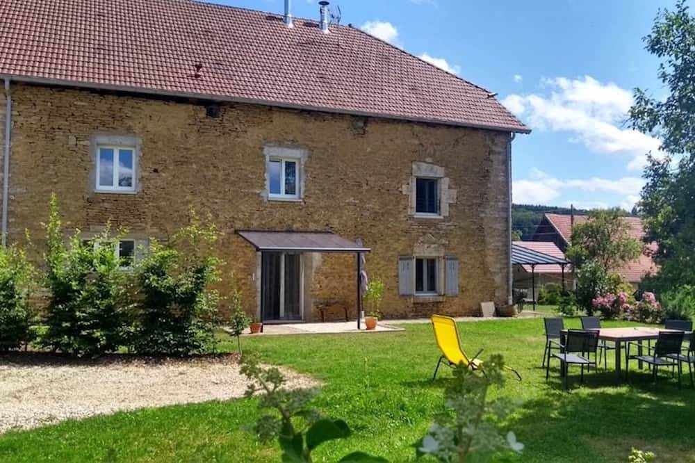 Chalet pour 8 Personnes dans Lizine, Doubs