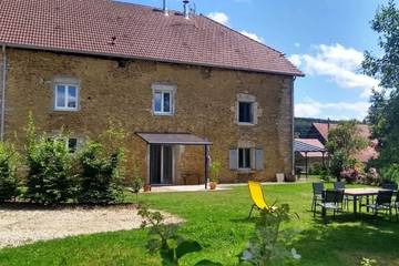 Gîte pour 8 personnes, avec jardin, animaux acceptés à Lizine