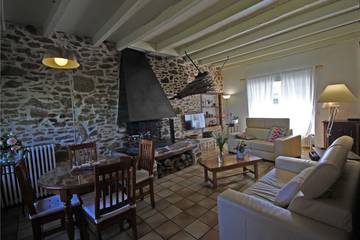 Gîte pour 9 Personnes dans Saint-Gence, Région de Limoges, Photo 4