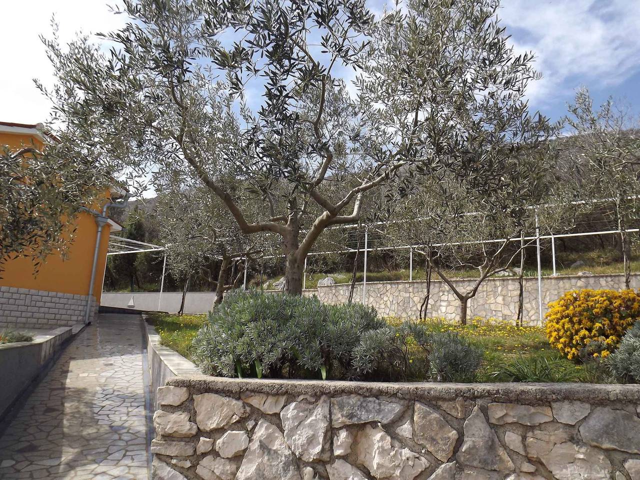Ganze Ferienwohnung, Ferienwohnung mit Meerblick und Grillmöglichkeit  in Raša, Ostküste Istrien