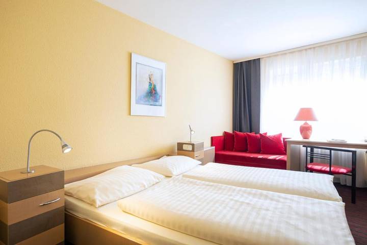 Hotel für 4 Personen, mit Terrasse und Garten sowie Pool und Sauna in Serengeti Park (Hodenhagen) - 3