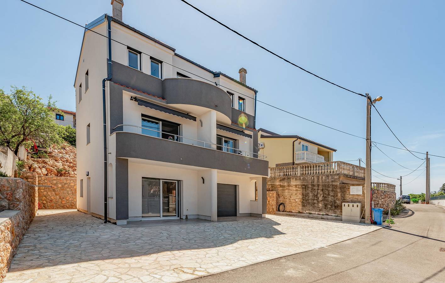 Ganze Ferienwohnung, Ferienwohnung für 3 Personen mit Garten in Cesarica, Naturpark Velebit