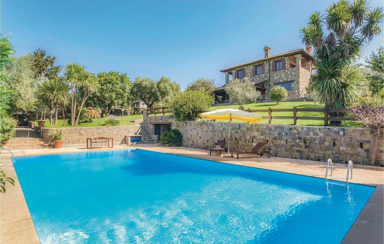 Location de vacances pour 10 personnes, avec piscine ainsi que vue sur le lac et jardin dans Province de Rome - 3