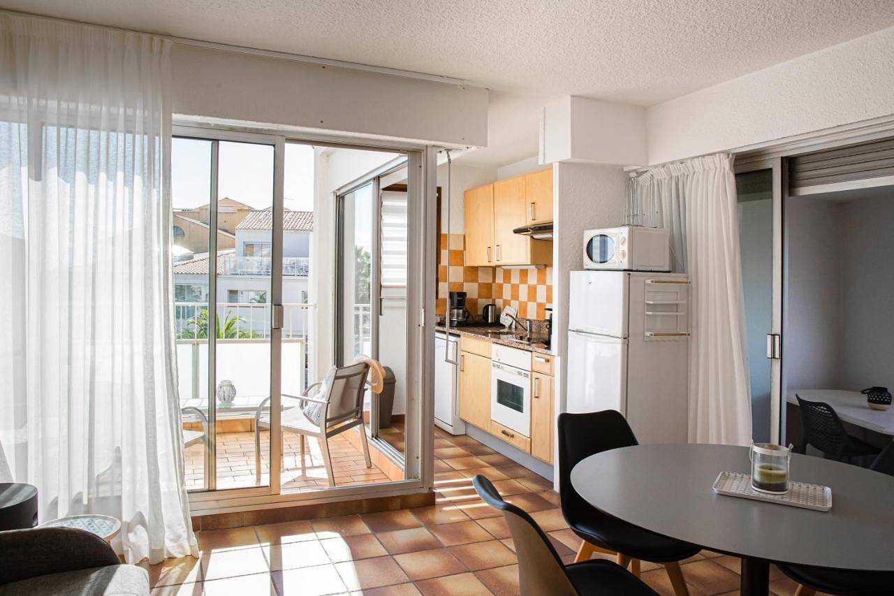 Appart’hôtel pour 4 personnes avec vue in Saint-Cyprien, Côte d'Améthyste