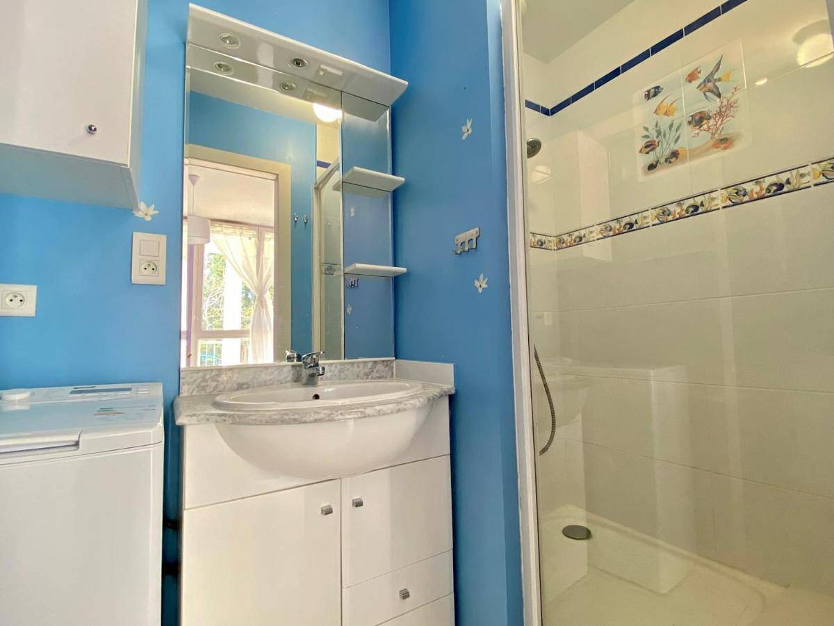 Appartement entier, Appartement 2 pers. rénové avec balcon, accès plage et centre-ville à pied - Classé 2* - Fr-1-231-285 in Bretignolles-sur-Mer, Vallée de la Loire