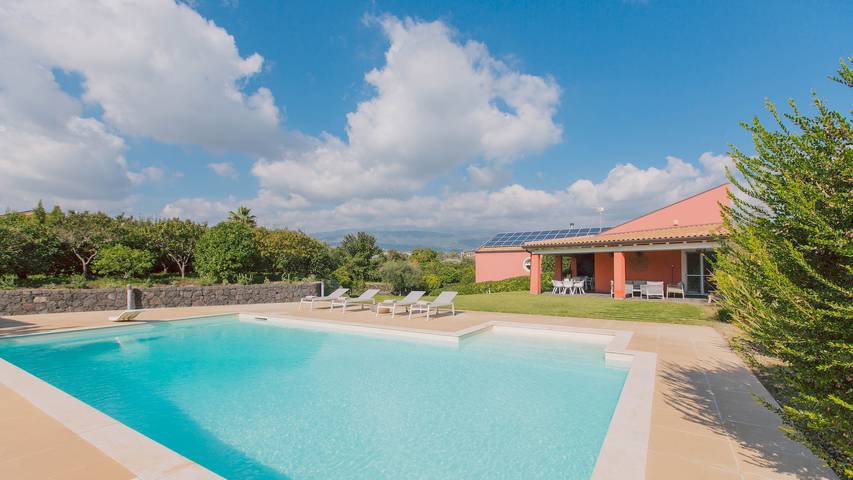 Villa per 8 persone, con Giardino e Piscina a Acireale