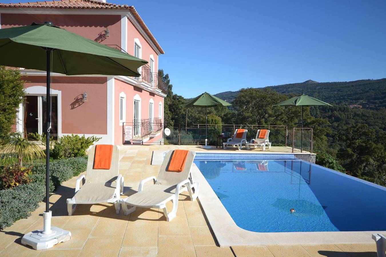 Luxuriöse Privatvilla mit Infinity-Pool in Monchique, Monchique gebirge