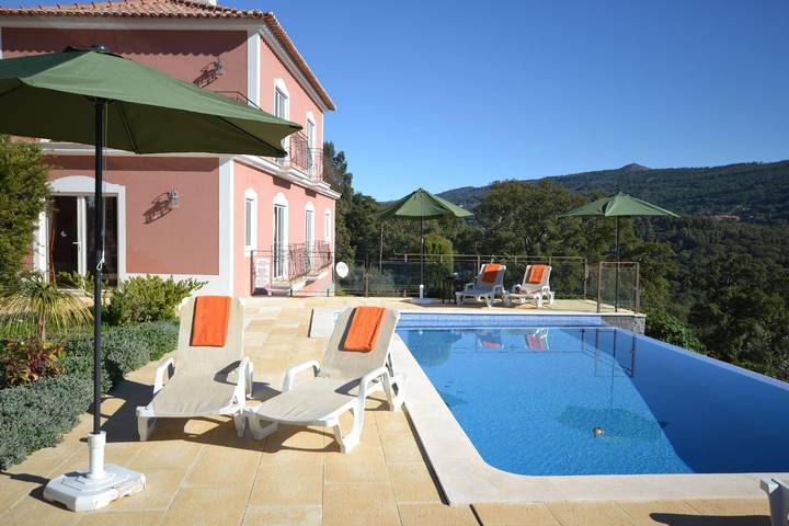 Ferienhaus für 6 Personen, mit Ausblick und Pool sowie Garten - 1