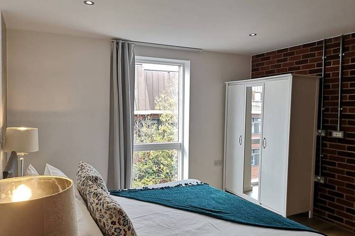 Gîte pour 7 personnes, avec Balcon à Watford - 3
