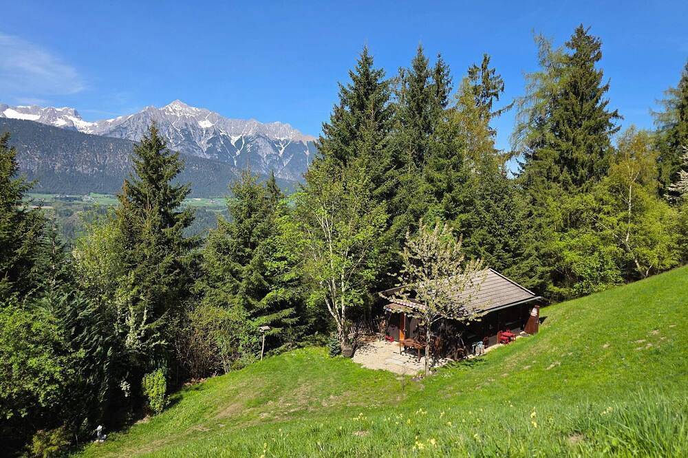 Kochhäusl in den Tuxer Alpen in Tuxer Alpen, Wattenberg