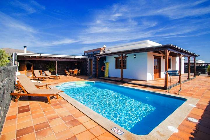 Villa voor 6 personen, with Terras and Zwembad as well as Uitzicht in San Bartolomé