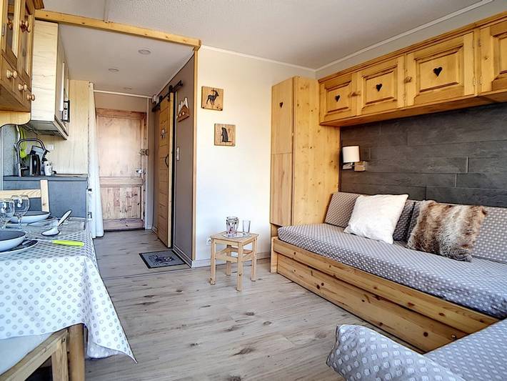 Estudio entero, Estudio renovado para 2 pers. al pie de pistas con balcón in Les Menuires, Saint-Martin-de-Belleville