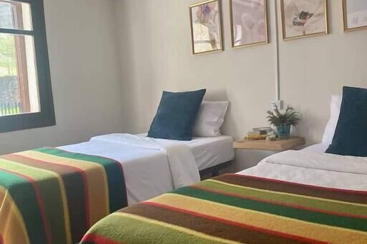 Country house 5 minutes from the Fuente De Cable Car in Espinama, Camaleño