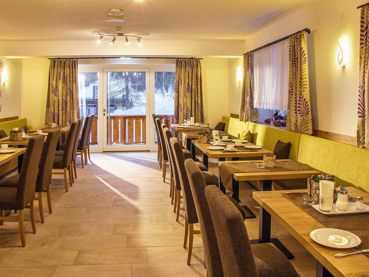 Ganze Ferienwohnung, Appartments und Pension Mariandl - Ferienwohnung Gimpel in Nesselwängle, Außerfern
