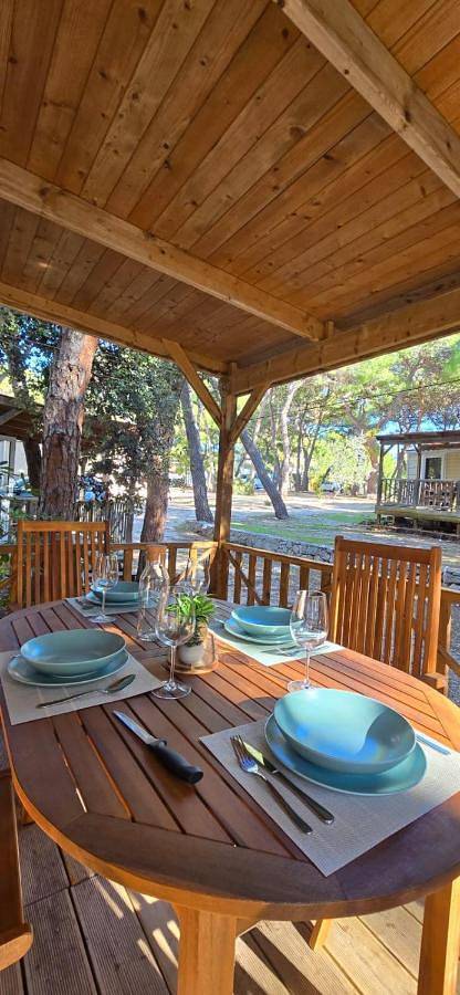 Camping pour 5 personnes, avec vue et terrasse, animaux acceptés à Pakoštane - 4