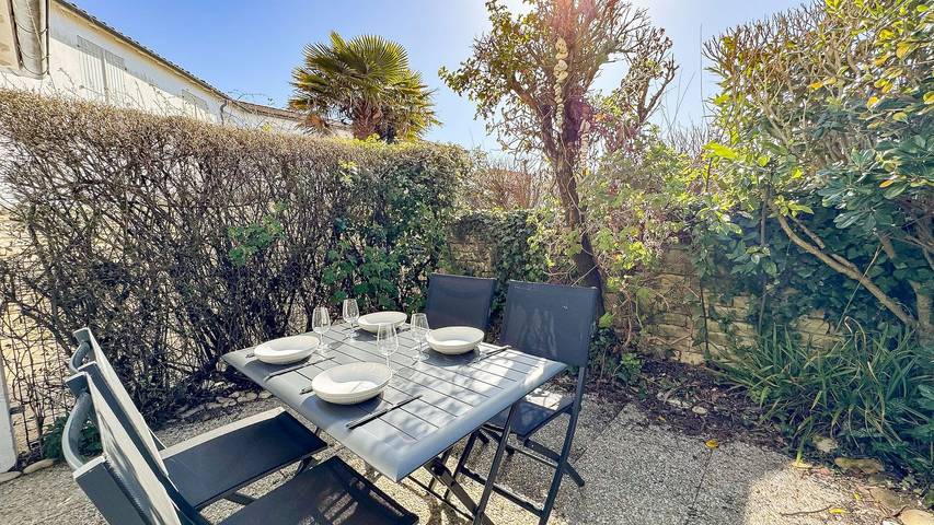 Gîte pour 4 personnes, avec piscine à La Couarde-sur-Mer - 3