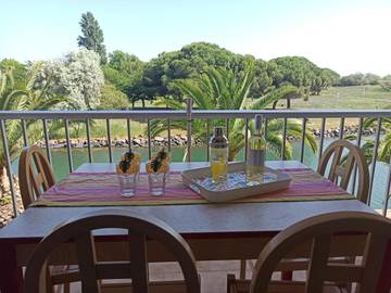 Gîte pour 4 personnes, avec balcon ainsi que vue et piscine dans Aqualand (Cap d'Agde)