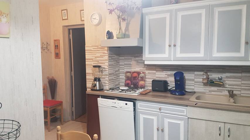 Gîte pour 4 personnes, avec terrasse et jardin ainsi que jacuzzi et piscine, animaux acceptés à Oyonnax - 2