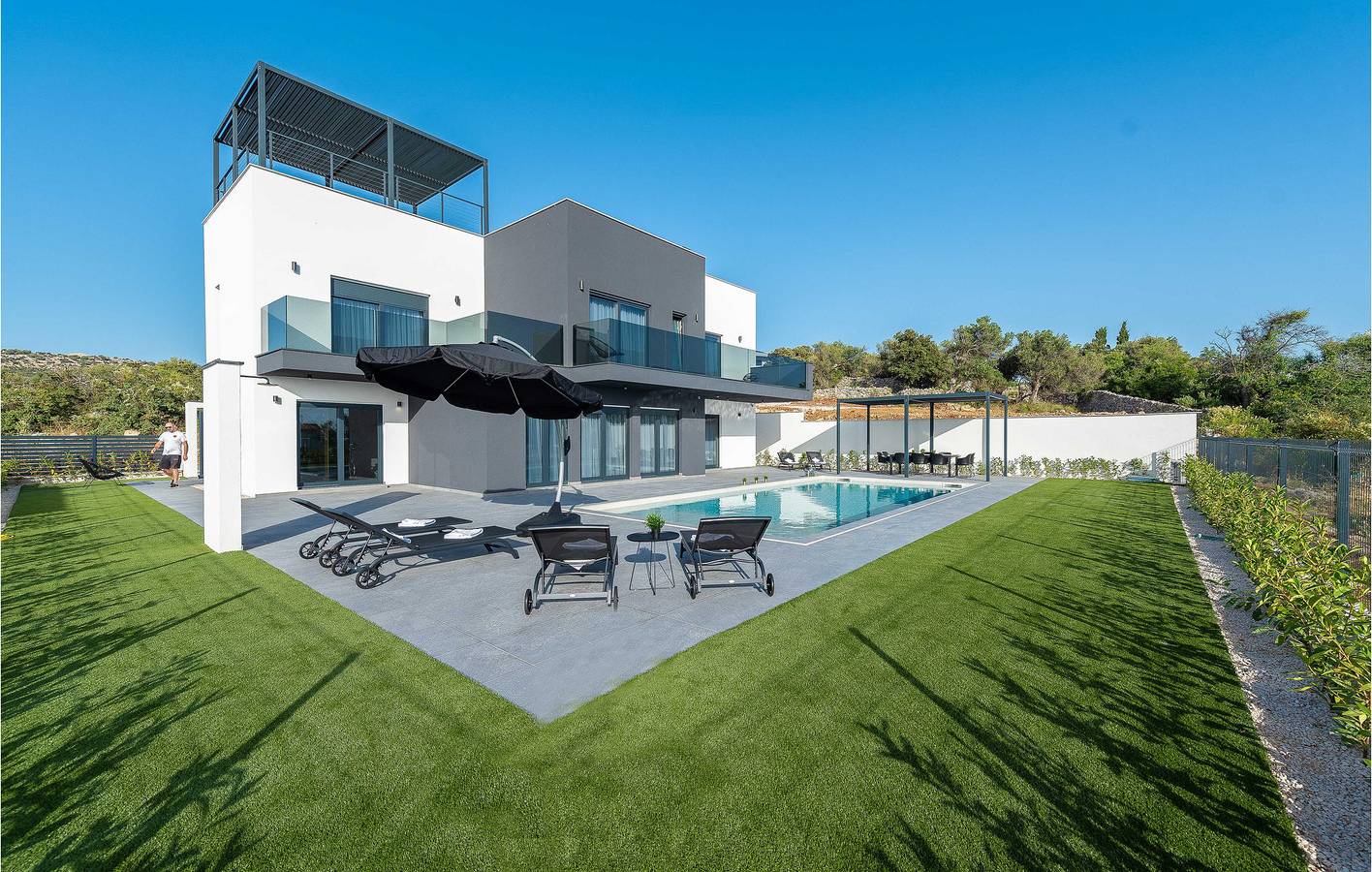 Reizende Ferienwohnung mit Meerblick, Pool und Parkplatz, 1,5 km von der Küste entfernt in Jakišnica, Pag