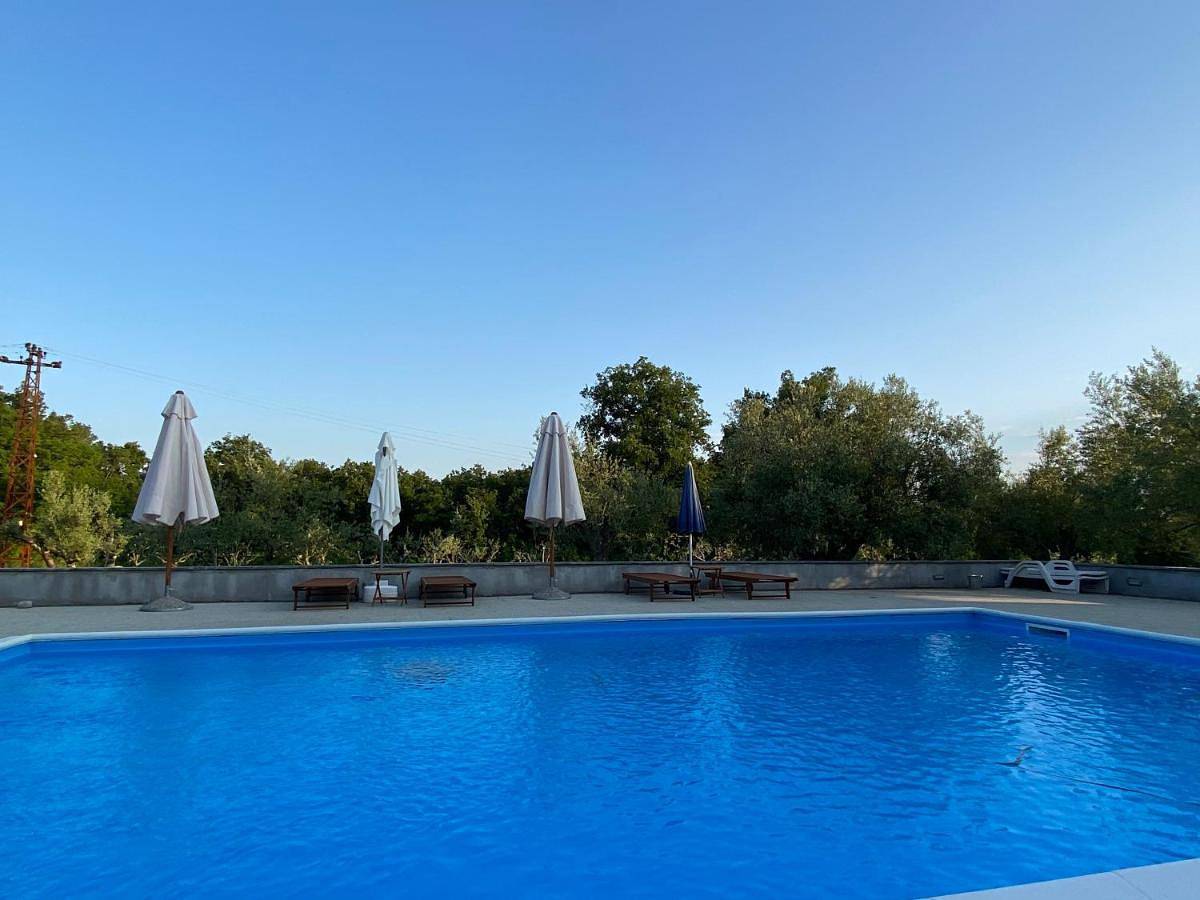 Villa Laurus Residence in Kaštel (Plovanija), Buje