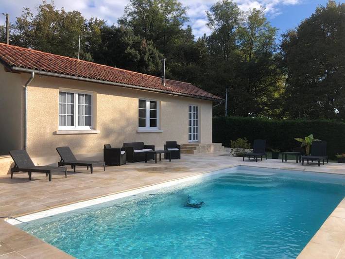 Maison de vacances pour 5 personnes, avec terrasse et piscine à Casteljaloux