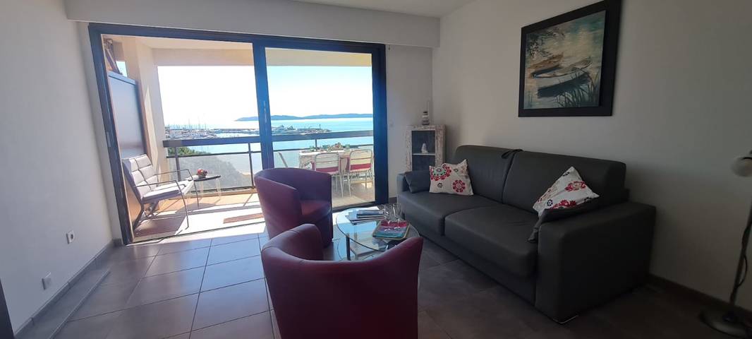 Gîte pour 4 personnes, avec balcon, adapté aux familles dans Casino De Sainte Maxime