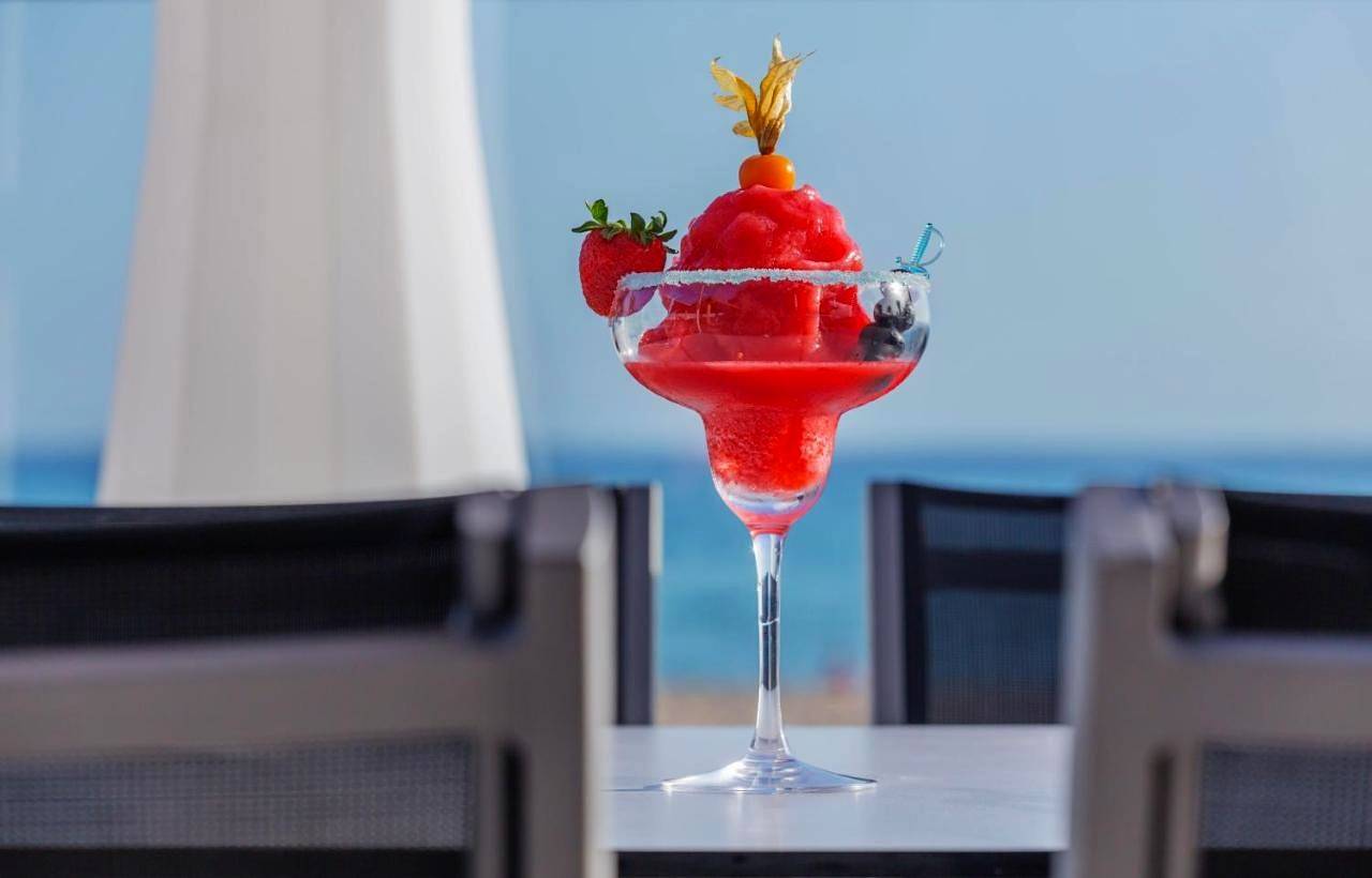 Appart’hôtel pour 10 personnes avec jardin in Can Pastilla, Palma de Majorque