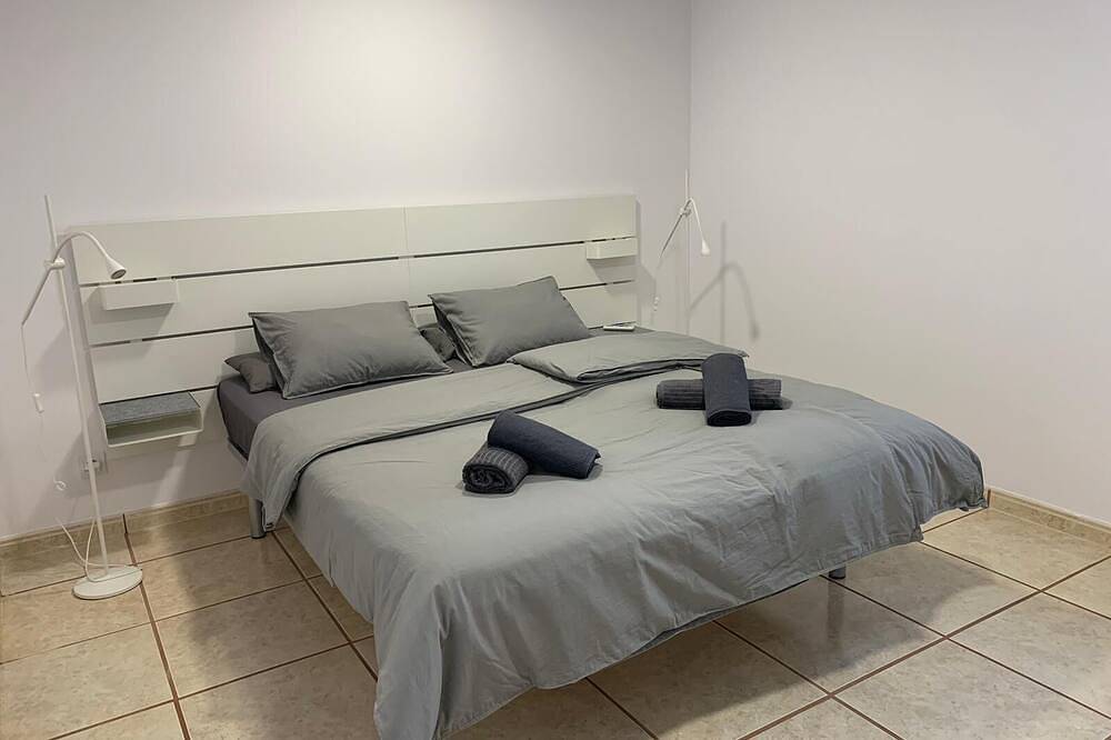 5min from the beach, comfortable villa with pool and large garden, in San Fulgencio, Costa Blanca