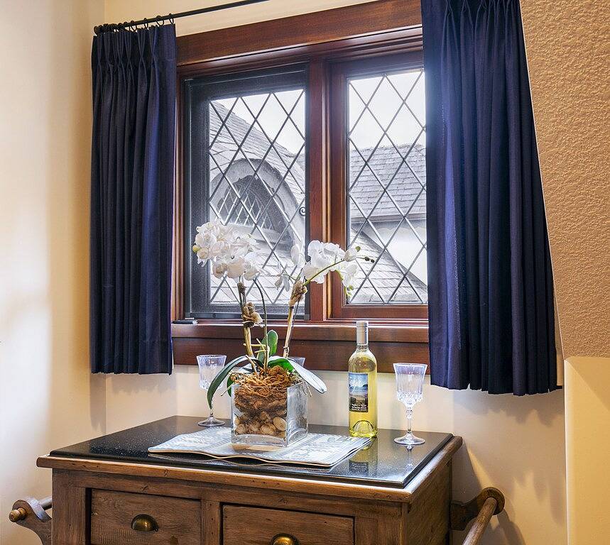 Ganze Wohnung, 3 Schritte zum Strand / Meer / 2 br Balkonblick / Ruhiger Ausflug Retrea in Nanaimo, Regional District of Nanaimo