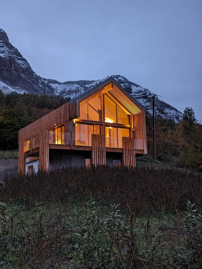 Chalet pour 10 personnes, avec jardin et vue - 1