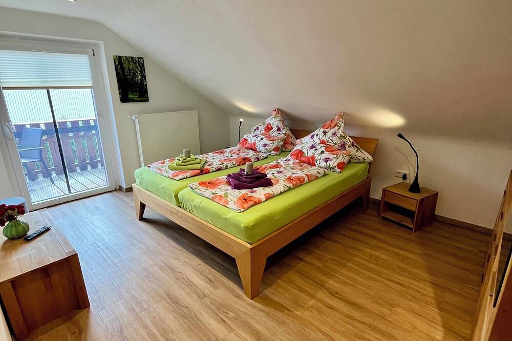 Ganze Wohnung, Gemütliche 2-zimmer Whg mit Balkon/ Sonnenaufgangsseite/ 1300 m zum Bodensee in Moos, Untersee