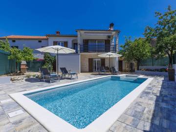 Ferienhaus für 6 Personen, mit Pool und Garten sowie Terrasse in Barban