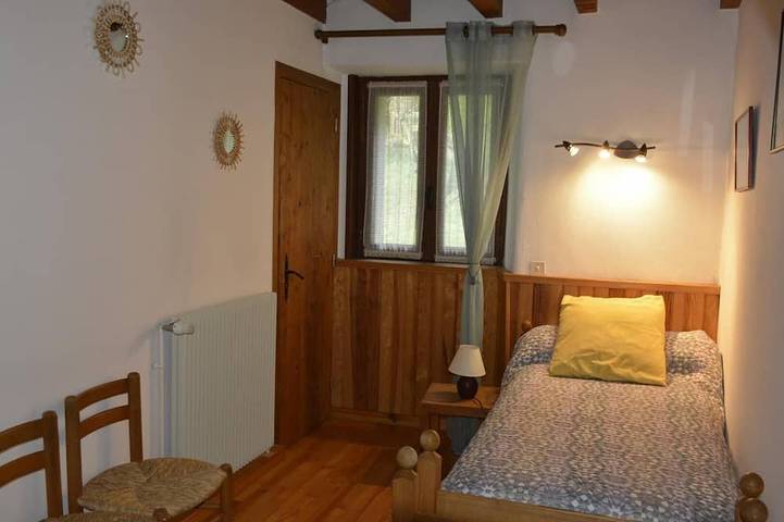 Location de vacances pour 4 personnes, avec terrasse et jardin à Sainte-Colombe-de-Peyre - 2