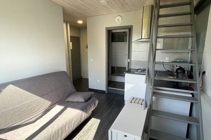 Ganze Wohnung, Bergu-Apartment-Apartment-Ensuite mit Dusche-Gartenblick in Die, Parc naturel régional du Vercors