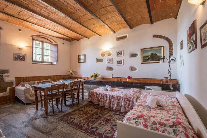 Appartamento "Bilocale Vermiglio" con piscina condivisa e Wi-Fi in Castiglion Fibocchi, Valdarno