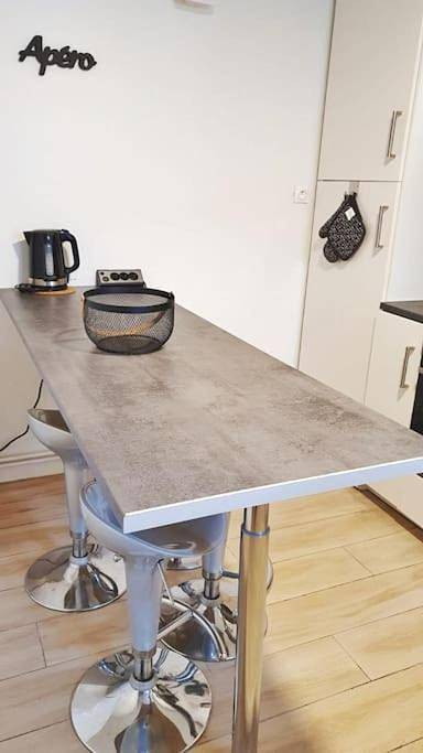 Appartement entier, Cocon de charme à 20 min de Disney 25 min de Paris in Thorigny-sur-Marne, Seine-et-Marne