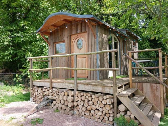 Gîte pour 4 personnes, avec jardin ainsi que vue et balcon à Vaudelnay