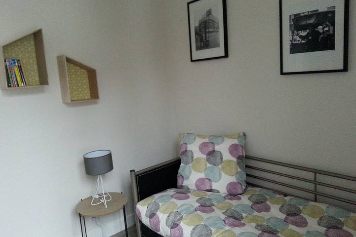 Appartement entier, Appartement avec patio, au calme, près du marché et en plein centre ville in Dinard, Région de Saint-Malo