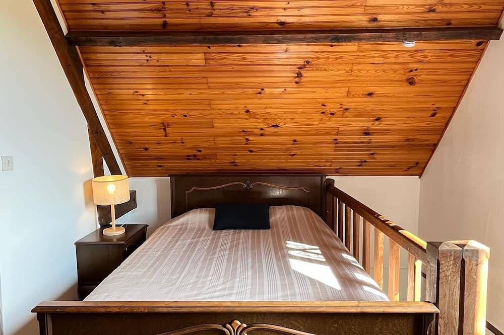Normandy house with large garden near Paris in Beaumont-le-Roger, Región de Bernay