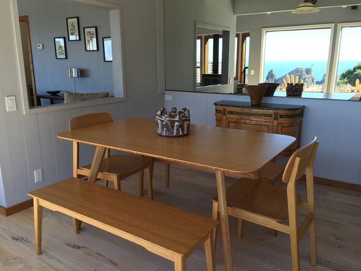 Vacation rental for 5 people, with yard and hot tub in Gualala