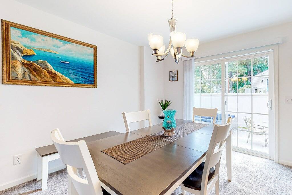 New home 3 blocks to Long Sands Beach with alfresco living in Cape Neddick, York County