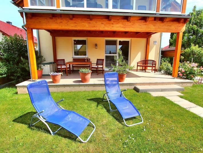 Ferienwohnung für 7 Personen, mit Terrasse und Sauna sowie Garten, kinderfreundlich in Klink