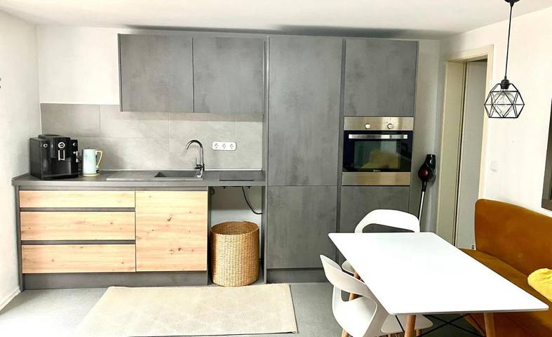 Ferienwohnung für 2 Personen, mit Terrasse und Garten in Hirschaid