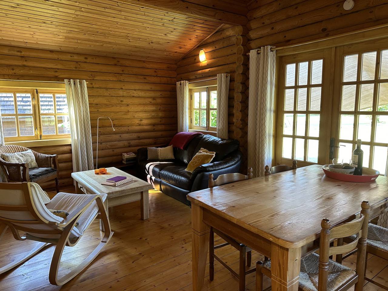 Hameau du Soleil - Andorre in Sainte-Mondane, Quercy