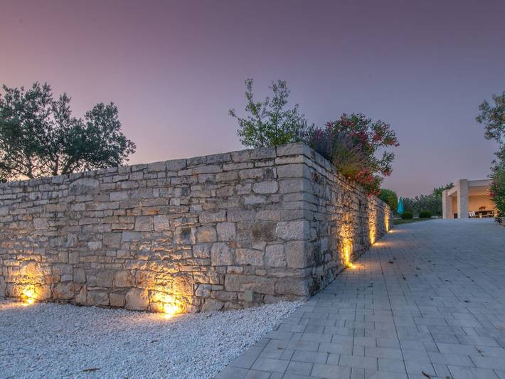 Villa Silentio - Ruhe und Privatsphäre in mediterraner Natur in Strandnähe in Marčana, Südküste Istrien