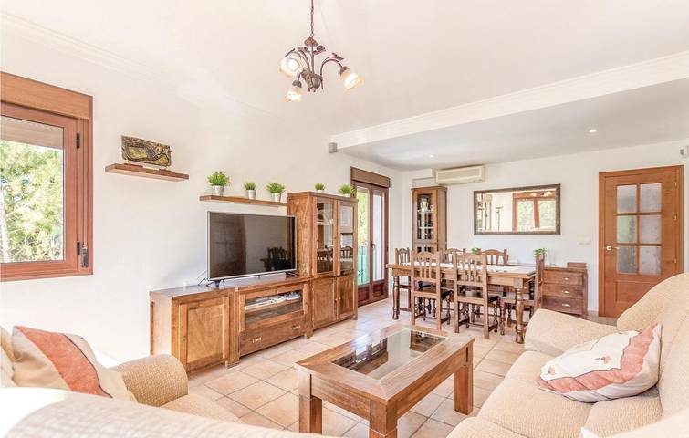 Apartamento de lujo: Piscina, Terraza y WiFi, Cerca del Río y Restaurantes. in Iznájar, Sierras Subbéticas