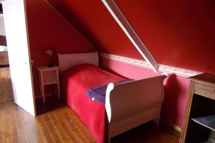 Location de vacances pour 5 personnes, avec jardin et terrasse à Dinéault - 4