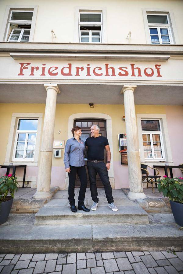 Ferienhaus, mit Terrasse und Ausblick in Bad Klosterlausnitz - 2