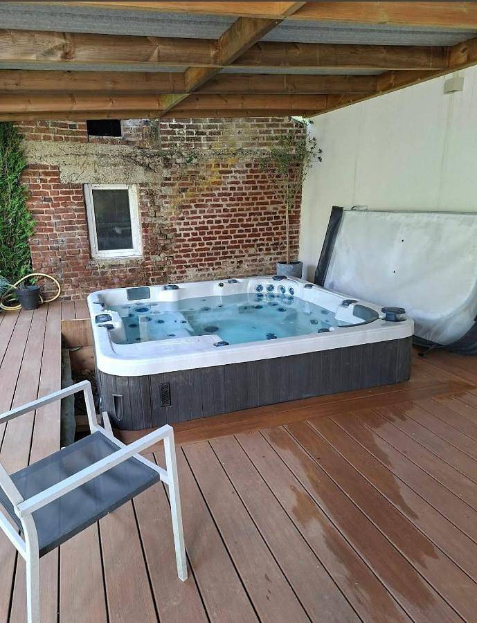 Maison de vacances pour 14 personnes, avec jardin ainsi que jacuzzi et piscine, animaux acceptés