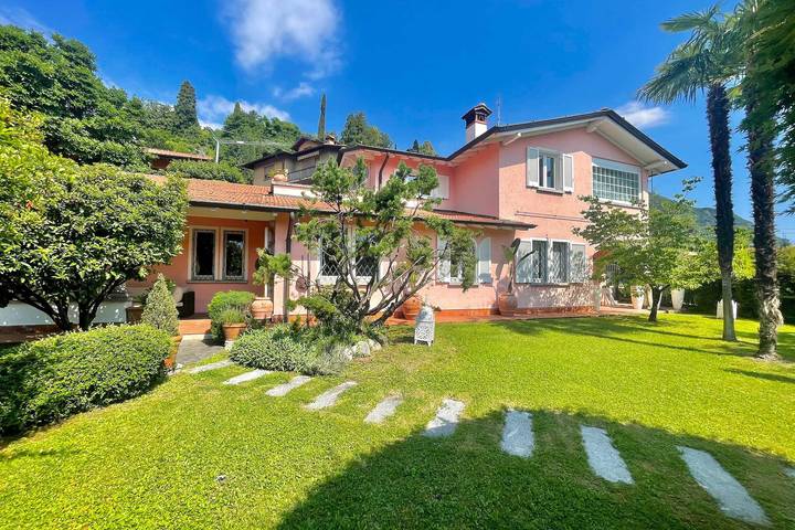 Villa pour 6 personnes, avec vue sur le lac et terrasse à Commune de Menaggio